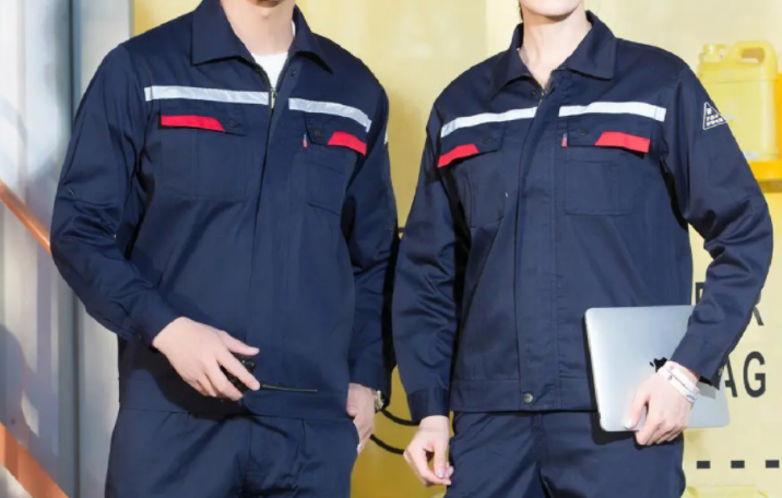 防靜電工作服定制的特點及穿戴注意事項，防靜電工作服廠家該如何選擇？